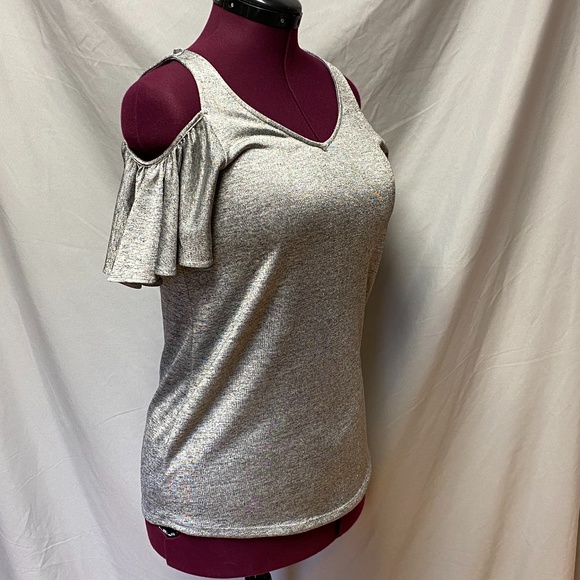 Philosophy Republic Clothing cold shoulder top - Picture 4 of 7